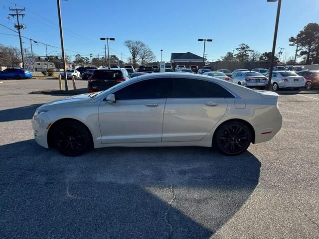 2016 Lincoln MKZ Base