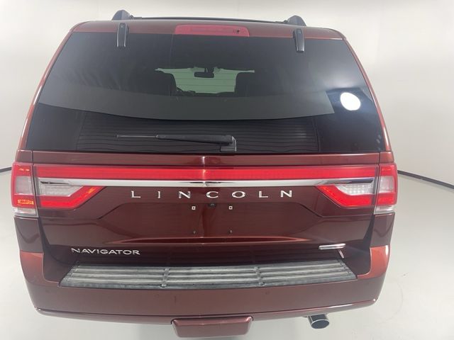 2016 Lincoln Navigator Select