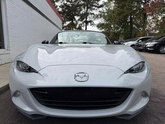 2016 Mazda MX-5 Miata Sport