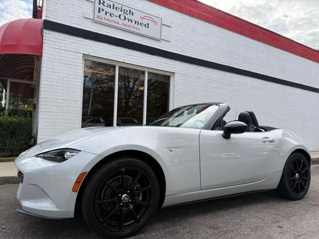 2016 Mazda MX-5 Miata Sport