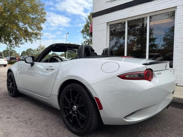 2016 Mazda MX-5 Miata Sport