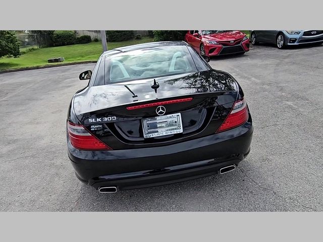 2016 Mercedes-Benz SLK 300