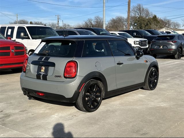 2016 MINI Cooper Hardtop Base