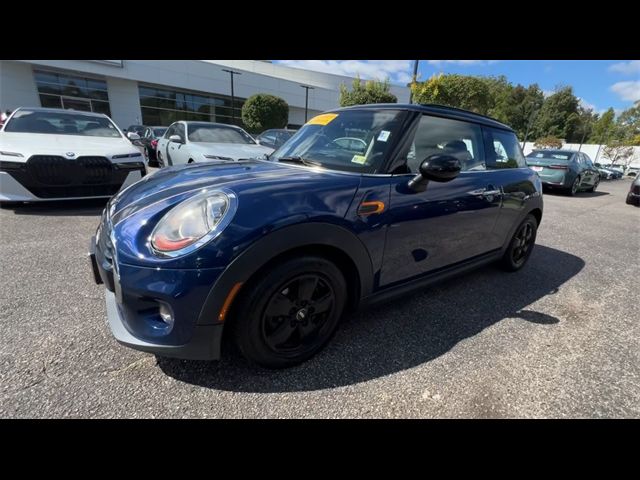 2016 MINI Cooper Hardtop Base