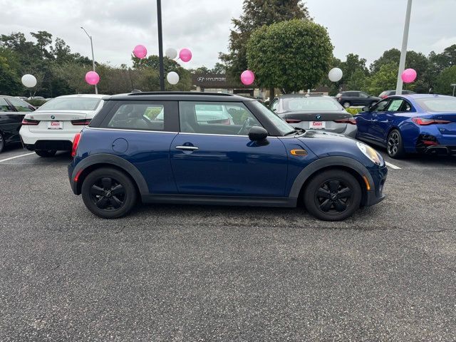 2016 MINI Cooper Hardtop Base