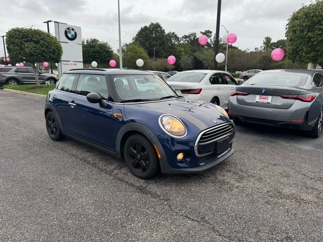 2016 MINI Cooper Hardtop Base