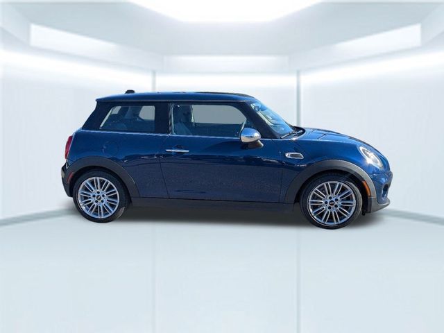 2016 MINI Cooper Hardtop Base