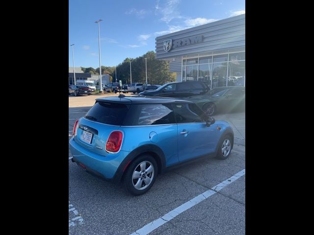 2016 MINI Cooper Hardtop Base