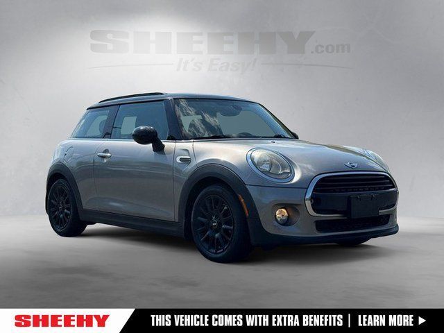 2016 MINI Cooper Hardtop Base