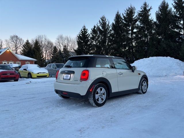 2016 MINI Cooper Hardtop Base