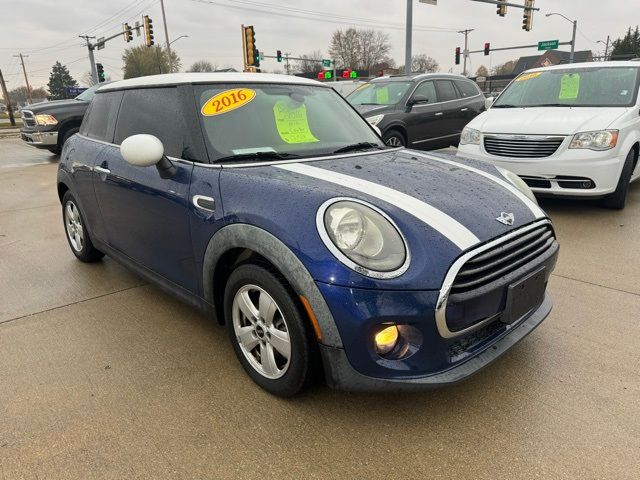 2016 MINI Cooper Hardtop Base