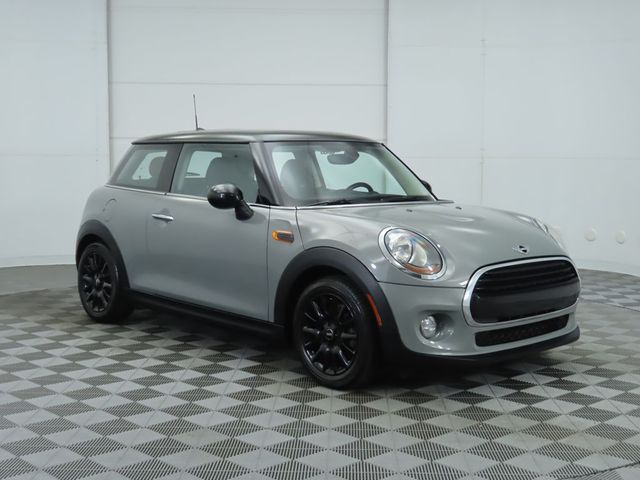 2016 MINI Cooper Hardtop Base