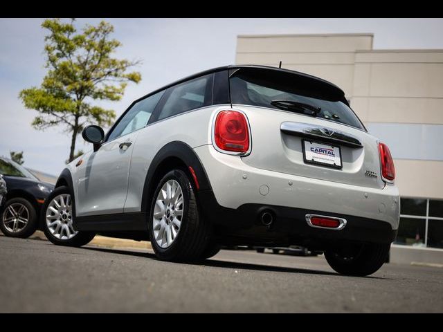 2016 MINI Cooper Hardtop Base