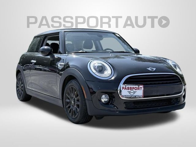 2016 MINI Cooper Hardtop Base