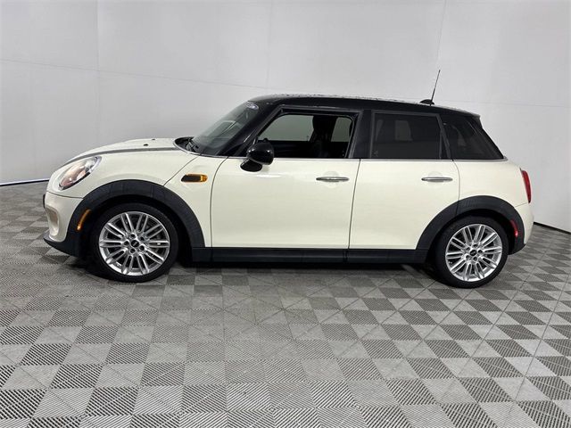 2016 MINI Cooper Hardtop Base