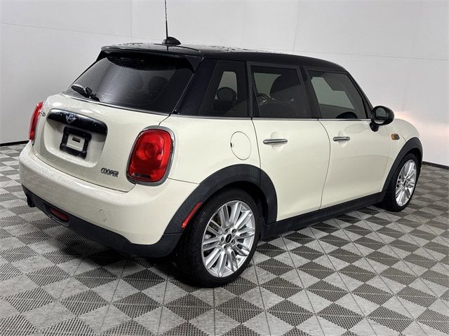 2016 MINI Cooper Hardtop Base