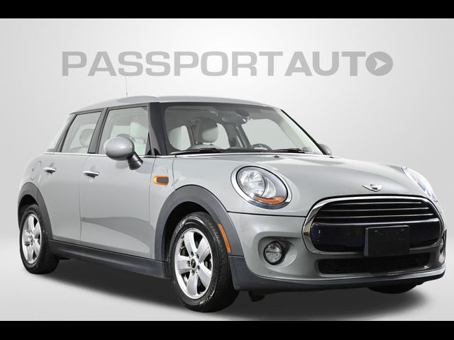 2016 MINI Cooper Hardtop Base