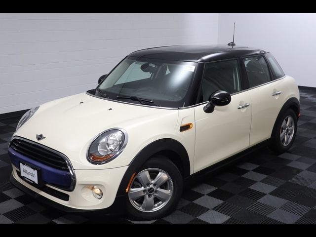 2016 MINI Cooper Hardtop Base