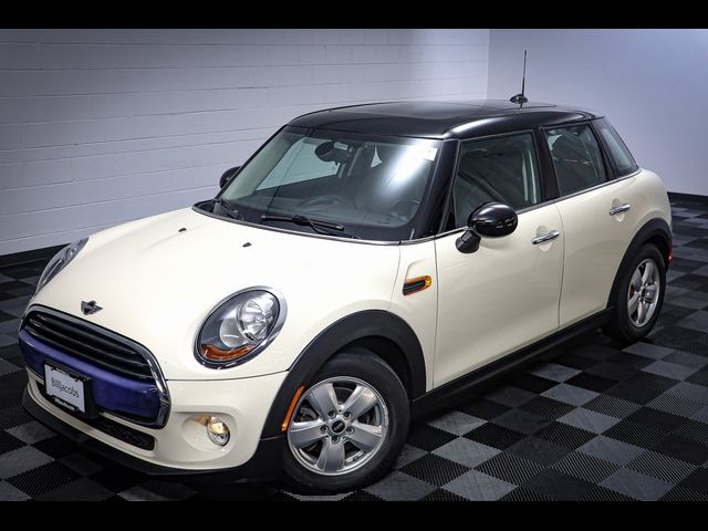 2016 MINI Cooper Hardtop Base