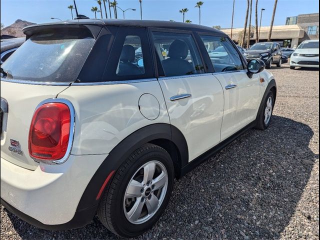 2016 MINI Cooper Hardtop Base