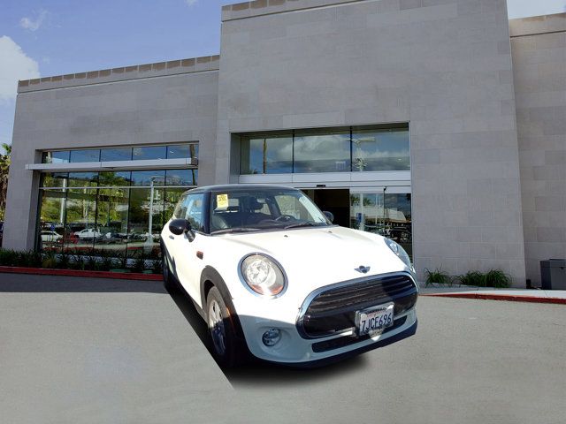 2016 MINI Cooper Hardtop Base