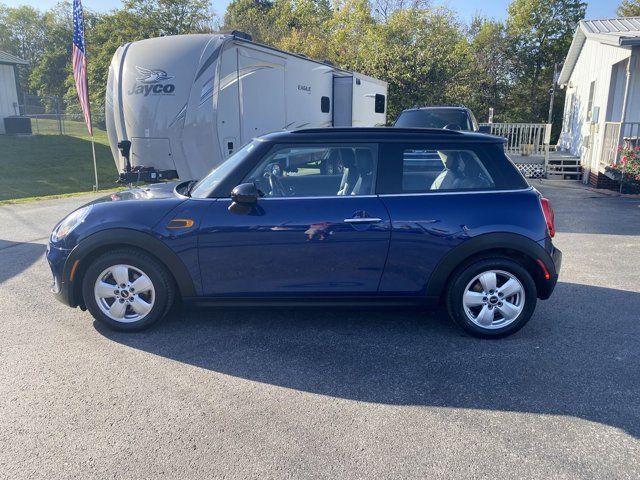 2016 MINI Cooper Hardtop Base