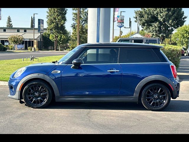 2016 MINI Cooper Hardtop Base