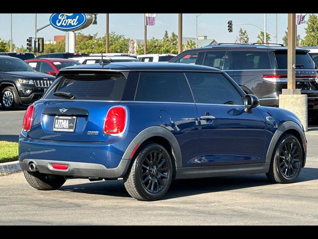 2016 MINI Cooper Hardtop Base