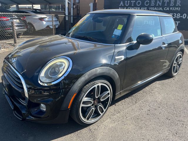 2016 MINI Cooper Hardtop Base