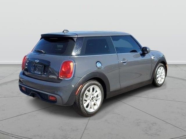 2016 MINI Cooper Hardtop S