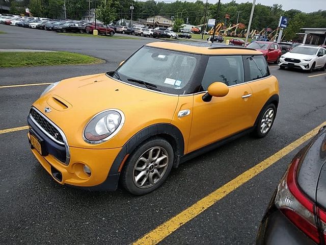 2016 MINI Cooper Hardtop S