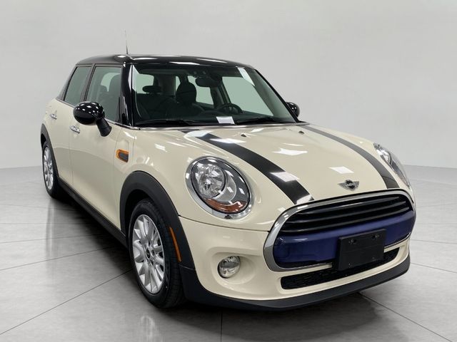 2016 MINI Cooper Hardtop Base