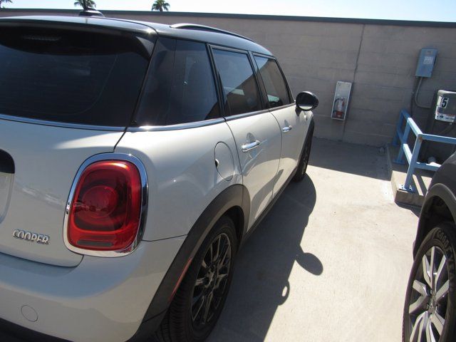 2016 MINI Cooper Hardtop Base