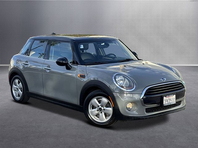 2016 MINI Cooper Hardtop Base