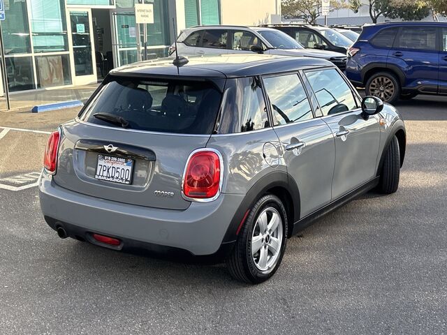 2016 MINI Cooper Hardtop Base