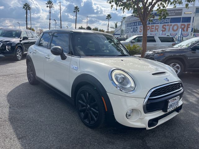 2016 MINI Cooper Hardtop S