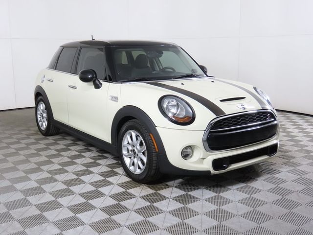 2016 MINI Cooper Hardtop S