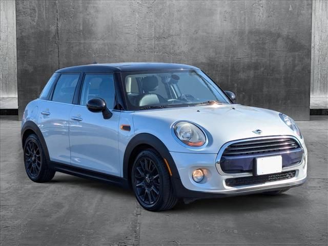 2016 MINI Cooper Hardtop Base