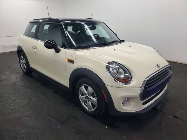 2016 MINI Cooper Hardtop Base