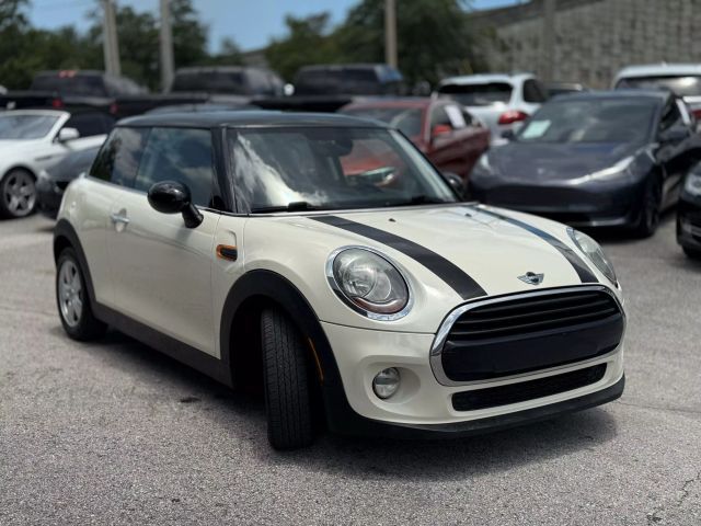 2016 MINI Cooper Hardtop Base