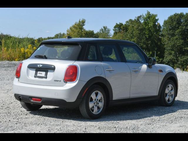 2016 MINI Cooper Hardtop Base