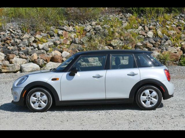 2016 MINI Cooper Hardtop Base