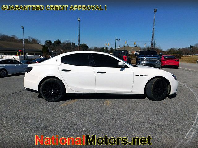 2016 Maserati Ghibli Base