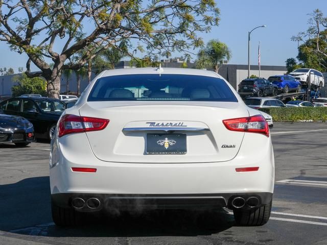 2016 Maserati Ghibli Base