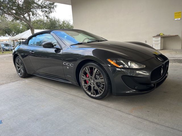 2016 Maserati GranTurismo 