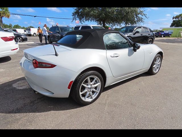 2016 Mazda MX-5 Miata Sport