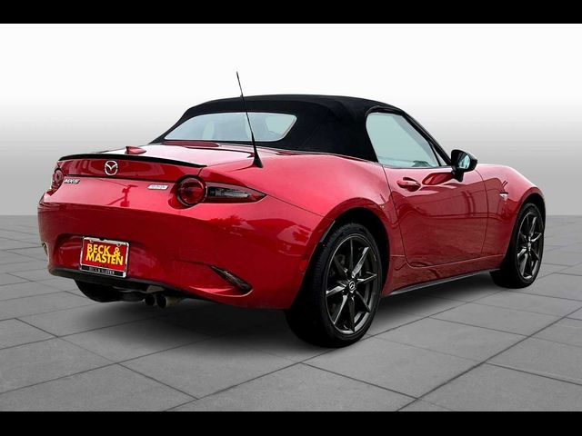 2016 Mazda MX-5 Miata Club