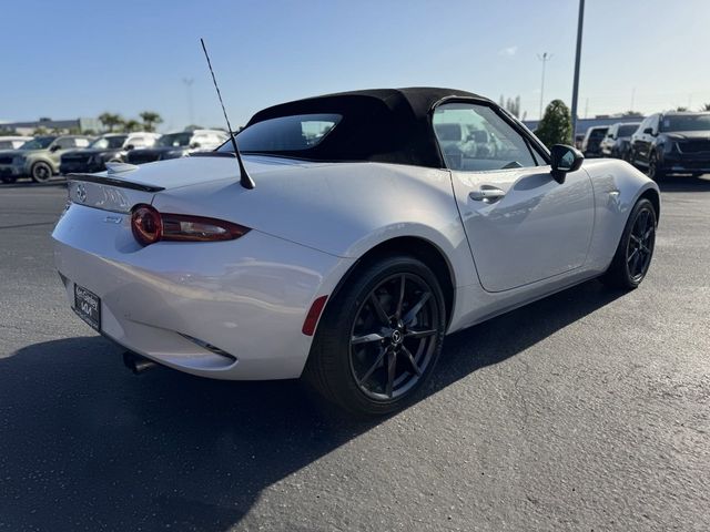 2016 Mazda MX-5 Miata Club