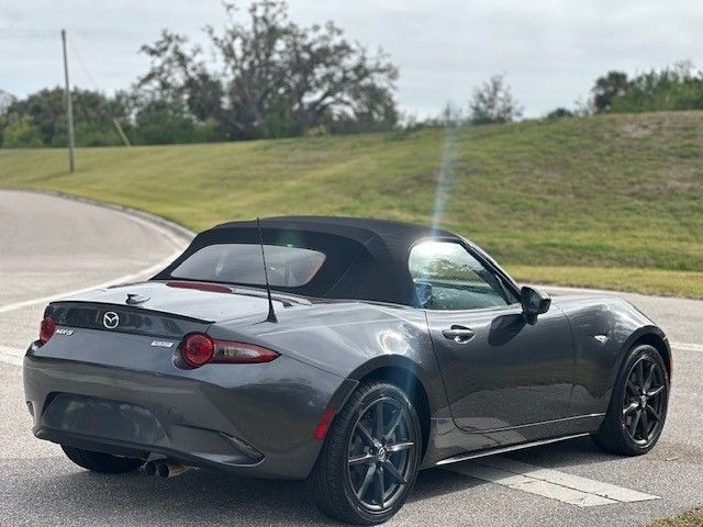 2016 Mazda MX-5 Miata Club