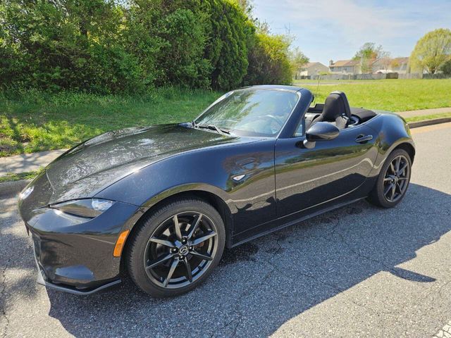 2016 Mazda MX-5 Miata Club